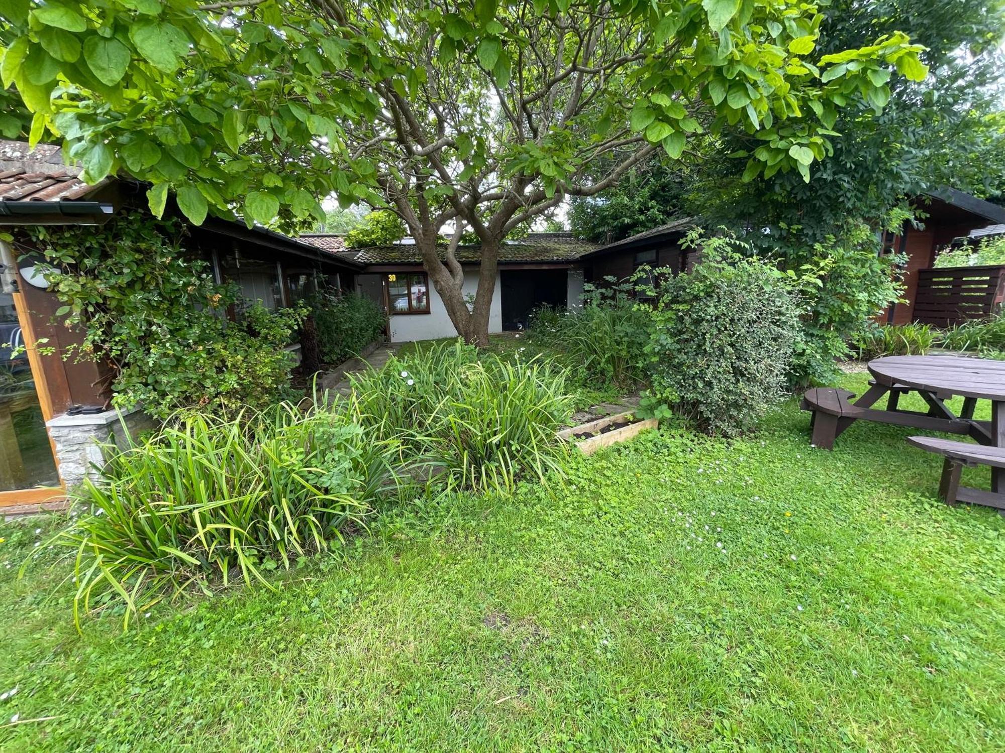 Bridge Farm 3*